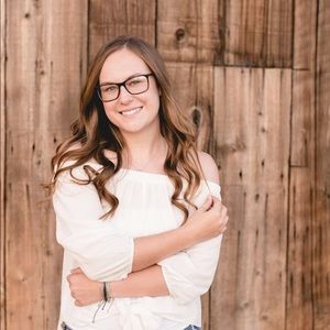 Meet your Posher, Kayla